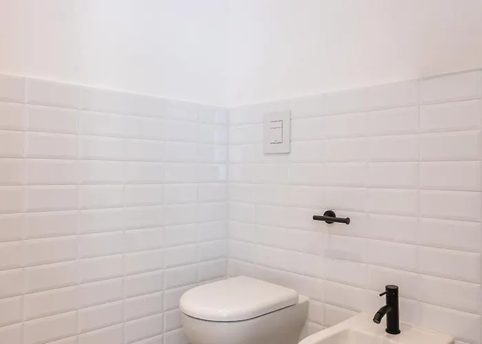 Nefelu 3* نابولي