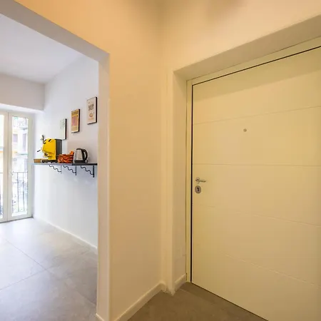 Nefelu Πανσιόν Νάπολη