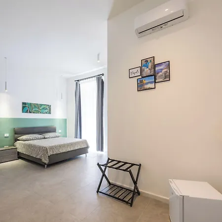 Nefelu Guest house Naples