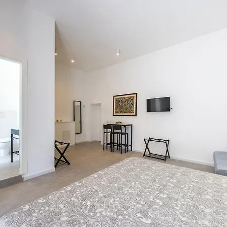 Nefelu 3* Naples
