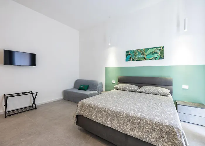 Nefelu Penzion Neapol