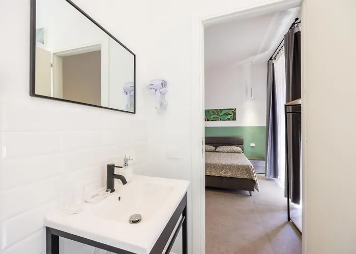 Nefelu Affittacamere 3*