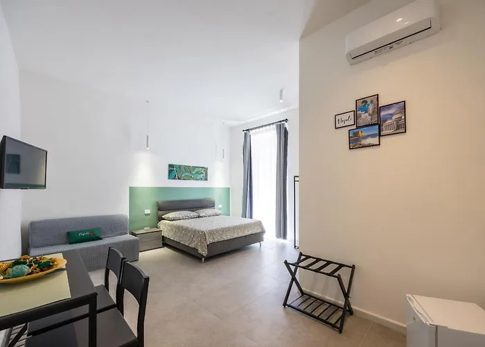 Affittacamere Nefelu 3*